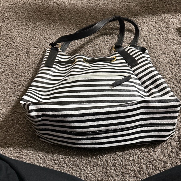 Liz Claiborne Black and White Striped Women's Bag - Picture 7 of 9